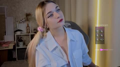 Snapshot of lucysbrain chatting on November 2, 2025, 5:26 pm Lucy online show from November 2, 2025, 5:26 pm