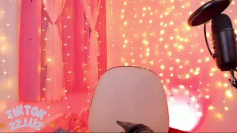 LUCYY FROM HOME  online show from January 28, 2025, 8:14 am