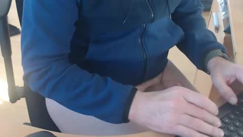 Snapshot of lud1967 chatting on January 3, 2025, 12:30 pm lud1967 online show from January 3, 2025, 12:30 pm