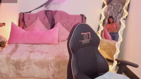 ludo_kitty_tay online show from October 26, 2025, 3:23 am