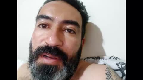 Snapshot of luis2988z chatting on December 24, 2024, 1:50 pm Hairyman online show from December 24, 2024, 1:50 pm