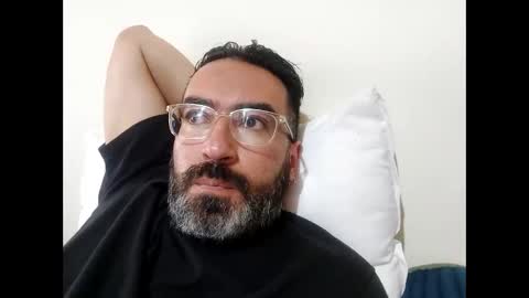 Snapshot of luis2988z chatting on January 3, 2025, 6:46 pm Hairyman online show from January 3, 2025, 6:46 pm