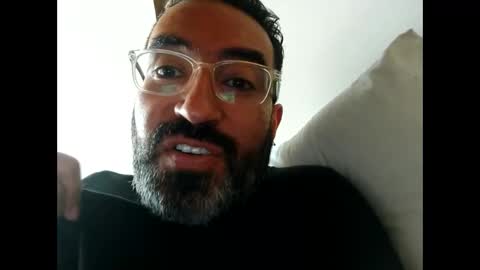 Snapshot of luis2988z chatting on January 5, 2025, 4:38 pm Hairyman online show from January 5, 2025, 4:38 pm
