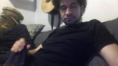 luis603ito online show from November 14, 2025, 4:33 am