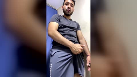 Snapshot of luis_hunk chatting on April 28, 2026, 7:02 am Andrew online show from April 28, 2026, 7:02 am