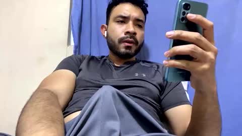 Snapshot of luis_hunk chatting on May 12, 2026, 9:06 am Andrew online show from May 12, 2026, 9:06 am