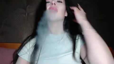 luisa lovedom online show from April 16, 2026, 10:27 am