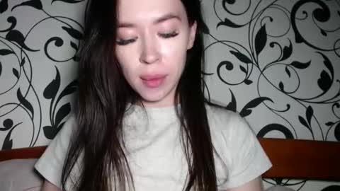 luisa lovedom online show from May 27, 2026, 6:27 pm