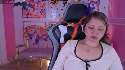 Luisa online show from October 27, 2025, 1:09 am