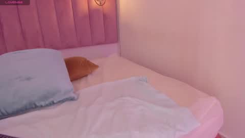 L U I S A online show from December 19, 2024, 8:02 pm