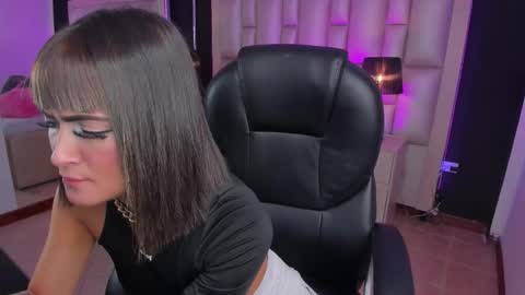 Luisa  online show from February 1, 2026, 8:40 pm