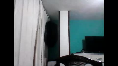 Snapshot of luiyi1997 chatting on February 10, 2025, 3:24 am EroticMan online show from February 10, 2025, 3:24 am