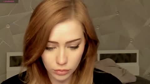 Snapshot of luiza012 chatting on December 4, 2025, 12:47 pm Lizzy online show from December 4, 2025, 12:47 pm