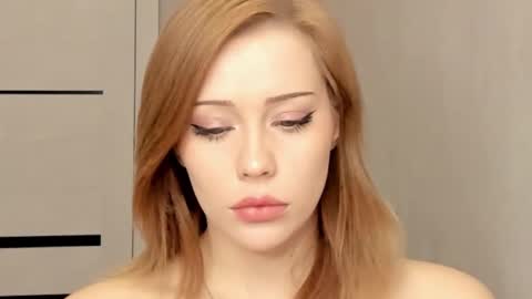 Snapshot of luiza012 chatting on January 19, 2026, 11:47 am Lizzy online show from January 19, 2026, 11:47 am