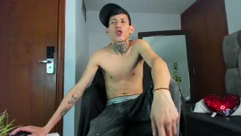 lujuriau_u online show from October 5, 2025, 3:49 am