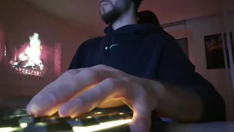 lukasschoetz online show from November 13, 2025, 7:35 pm