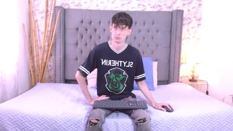 Snapshot of luke_carter chatting on September 10, 2025, 1:00 pm luke_carter online show from September 10, 2025, 1:00 pm