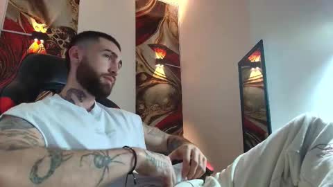 LUKE online show from October 3, 2025, 1:08 pm