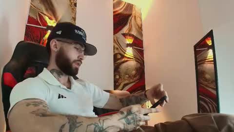 LUKE online show from October 17, 2025, 1:25 pm