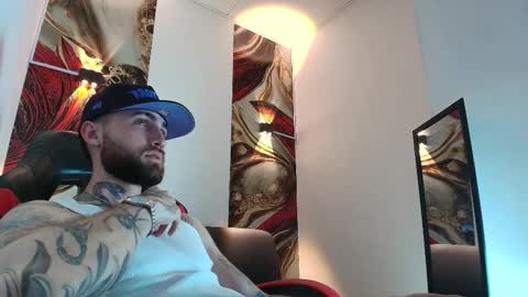 LUKE online show from December 23, 2025, 3:59 am