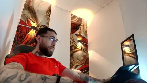 LUKE online show from April 1, 2026, 1:01 pm