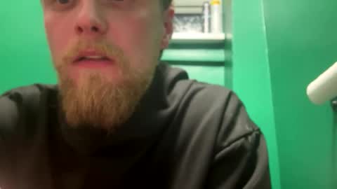 lukeeeeey96 online show from April 12, 2026, 9:42 pm