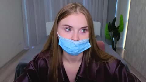 lukeriamoon online show from October 23, 2025, 4:45 am