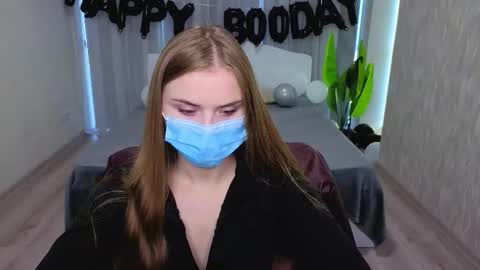 lukeriamoon online show from October 30, 2025, 5:53 am