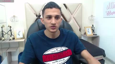 IM STIVEN online show from February 12, 2025, 12:22 pm