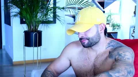 Lukhas f4f online show from April 15, 2026, 4:25 pm