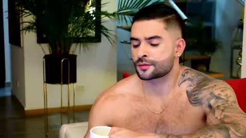 Lukhas f4f online show from April 17, 2026, 12:24 am