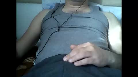 lukixxxx online show from February 15, 2026, 1:31 pm