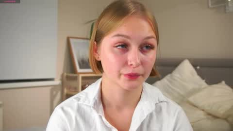 Snapshot of lula_pie chatting on September 20, 2025, 3:46 pm Lula online show from September 20, 2025, 3:46 pm