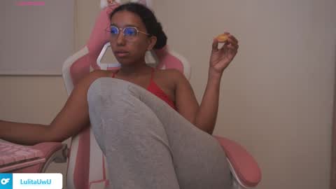 Snapshot of lulitauwu chatting on November 12, 2025, 3:18 am lulitauwu online show from November 12, 2025, 3:18 am