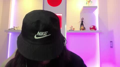 Snapshot of lullaby_charade chatting on November 12, 2025, 11:43 am Cookie online show from November 12, 2025, 11:43 am