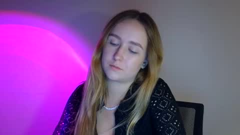 Lulu Baby18 online show from October 7, 2025, 7:22 pm