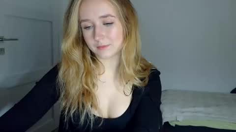 Lulu Baby18 online show from March 4, 2026, 9:10 pm