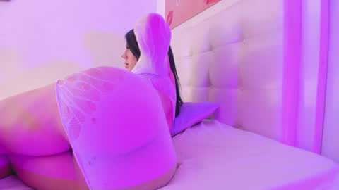 Snapshot of lulu_exotic chatting on November 19, 2025, 7:47 pm BRENDA TATIANA online show from November 19, 2025, 7:47 pm