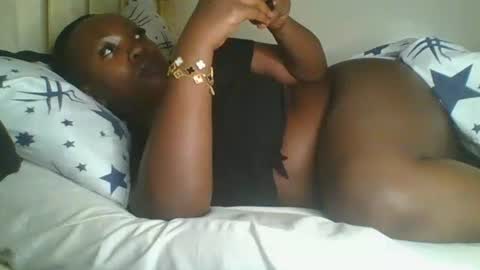 lulu_sparks1 online show from November 8, 2025, 6:13 am