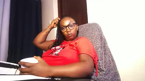 lulu_sparks1 online show from April 8, 2026, 6:46 am