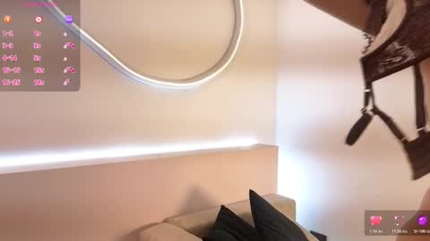 lulu_wonder online show from November 29, 2025, 8:45 pm