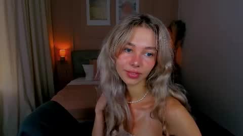 Alise online show from June 10, 2026, 2:16 pm