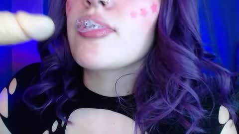 lulu online show from October 7, 2025, 7:33 pm