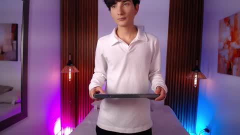 Snapshot of lumiernova chatting on April 30, 2026, 8:37 pm Lumier online show from April 30, 2026, 8:37 pm