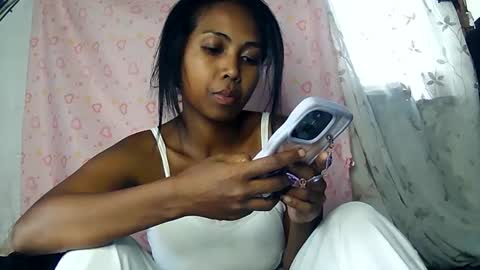 Snapshot of luna019 chatting on February 13, 2025, 12:11 pm Luna online show from February 13, 2025, 12:11 pm