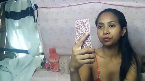 Snapshot of luna019 chatting on October 9, 2025, 12:25 pm Luna online show from October 9, 2025, 12:25 pm