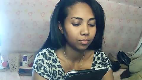 Snapshot of luna019 chatting on October 25, 2025, 7:05 am Luna online show from October 25, 2025, 7:05 am