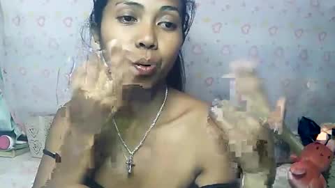 Snapshot of luna019 chatting on November 9, 2025, 4:27 pm Luna online show from November 9, 2025, 4:27 pm