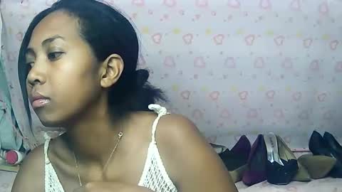 Snapshot of luna019 chatting on November 10, 2025, 5:56 pm Luna online show from November 10, 2025, 5:56 pm