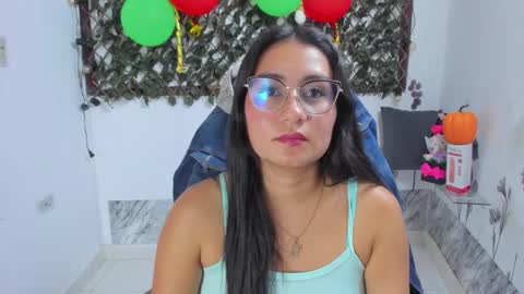 Luna  online show from October 27, 2025, 8:57 pm